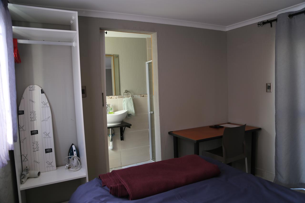 Zen Bnb Sandton Bagian luar foto
