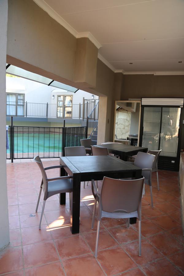 Zen Bnb Sandton Bagian luar foto