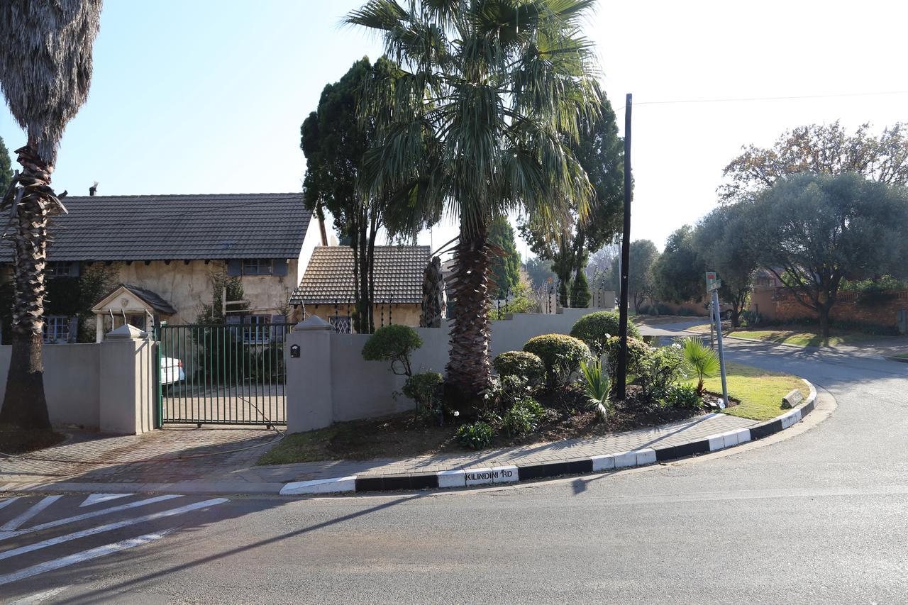 Zen Bnb Sandton Bagian luar foto